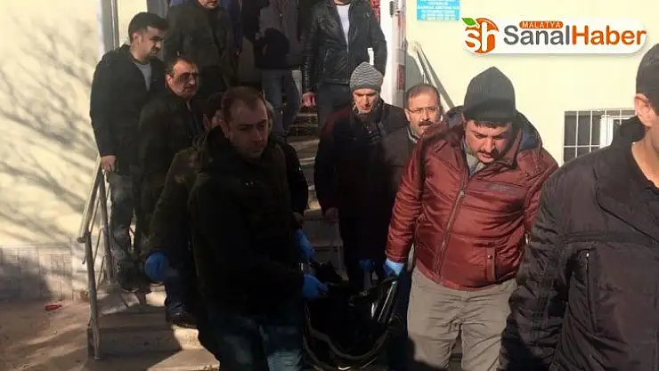 Elazığ'da bir kişi, üvey ağabeyini öldürdü