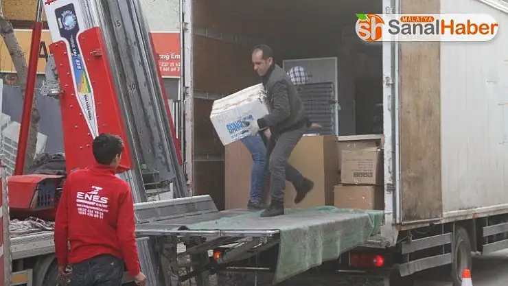 Elazığ'da böyle insanlar var, ücretsiz ev taşıyorlar