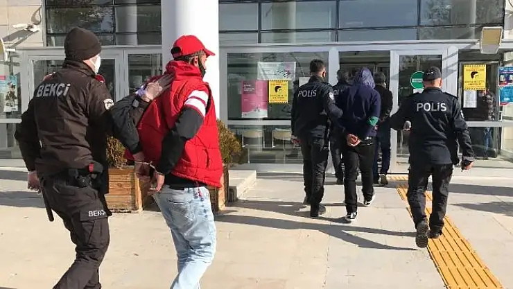 'Elazığ´da çok sayıda suç kaydı bulunan 5 şüpheli yakalandı'
