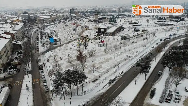 Elazığ'da depremin yaraları sarılıyor