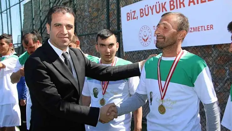 'Elazığ´da engellilerin dostluk maçı renkli görüntüler oluşturdu'