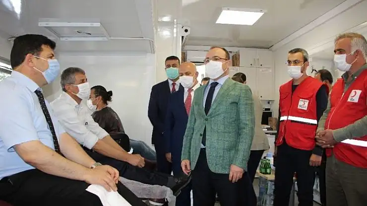 'Elazığ´da gönüllü  din görevlileri kan bağışında bulundu'