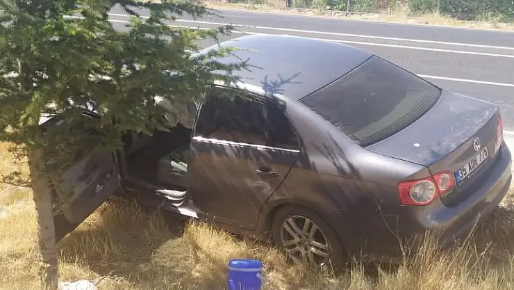 'Elazığ´da iki otomobil çarpıştı: 6 yaralı'