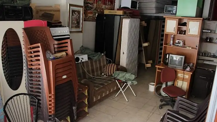 'Elazığ´da ikinci el eşyacı ve spotçular, öğrencileri bekliyor'