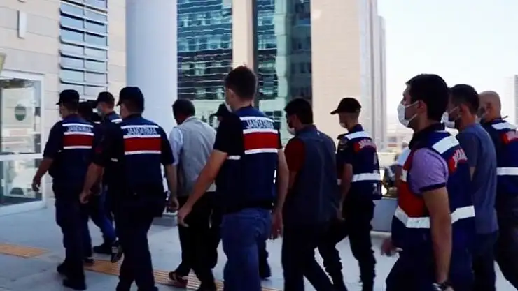 'Elazığ´da jandarma dedektif gibi iz sürdü, çalınan hayvanları buldu'