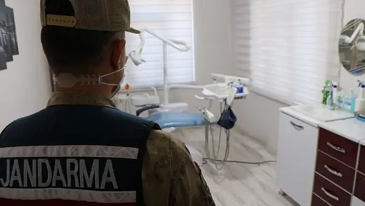 'Elazığ´da kaçak diş kliniği basıldı, sahte diş hekimi yakalandı'