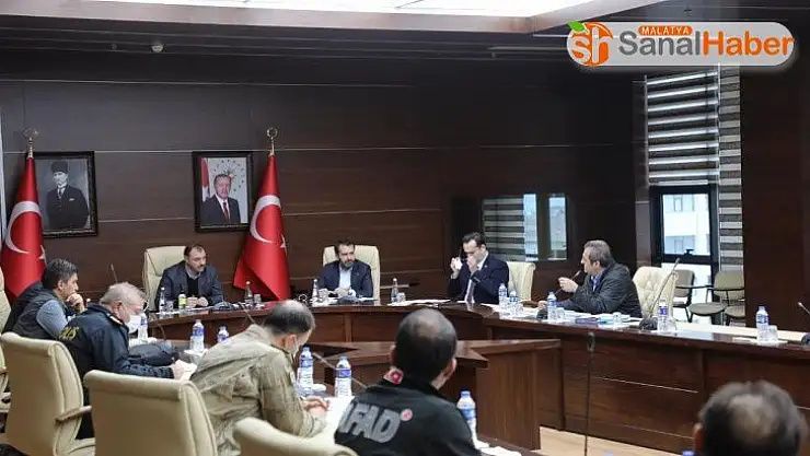 Elazığ'da ' kapalı çarşı' kapatıldı