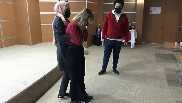'Elazığ´da Kızılay tarafından hastane çalışanlarına ilk yardım eğitimi verildi'