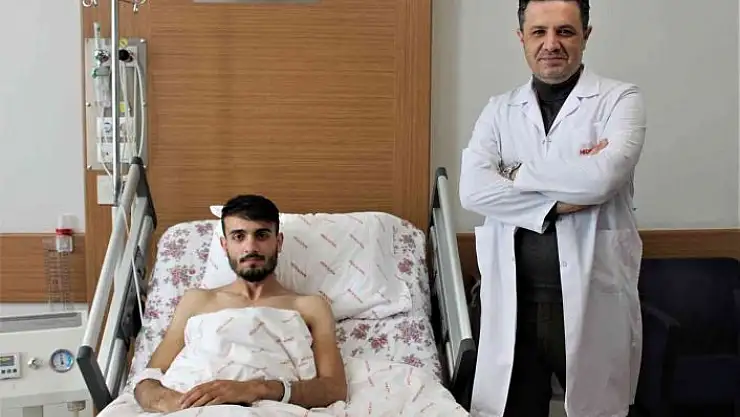 'Elazığ´da literatüre kazandırılan ameliyat: Tek kesiden yapılan ameliyatla akciğerleri iyileştirildi'