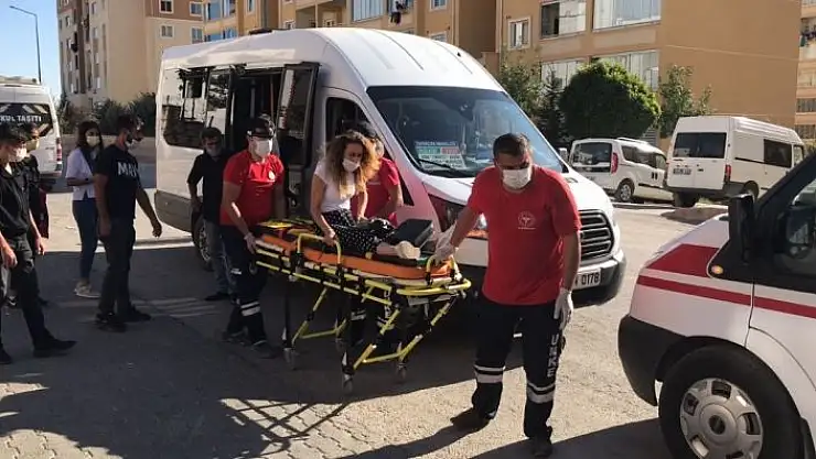 'Elazığ´da minibüsten düşen kadın yaralandı'