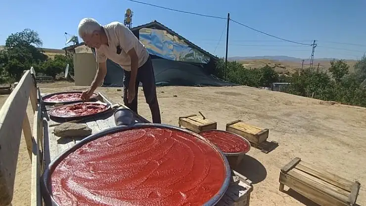 'Elazığ´da odun ateşinde salça mesaisi başladı'