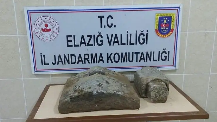 'Elazığ´da Osmanlı dönemine ait sanduka kapağı ele geçirildi'
