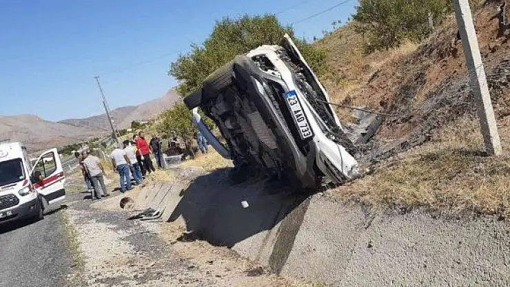 'Elazığ´da otomobil yan yattı: 1 yaralı'