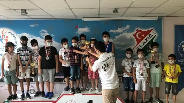 'Elazığ´da satranç turnuvasına yoğun ilgi'