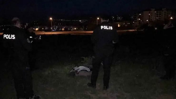 'Elazığ´da tarlada erkek cesedi bulundu'