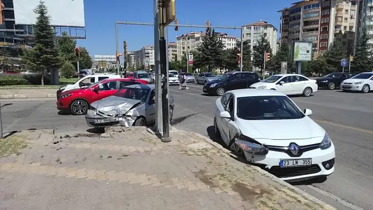 'Elazığ´da trafik kazası: 2 yaralı'