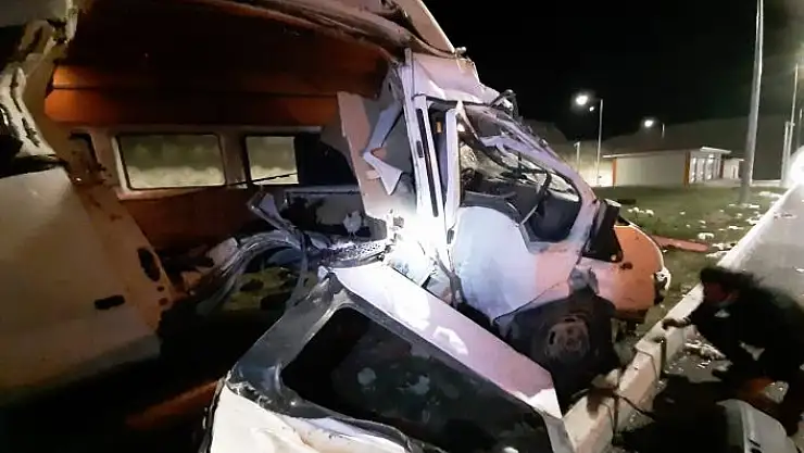 'Elazığ´daki minibüs kazasında 1 kişi hayatını kaybetti'