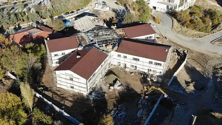 'Elazığ depreminde hasar alan eğitim yuvalarının yerine 33 okul'