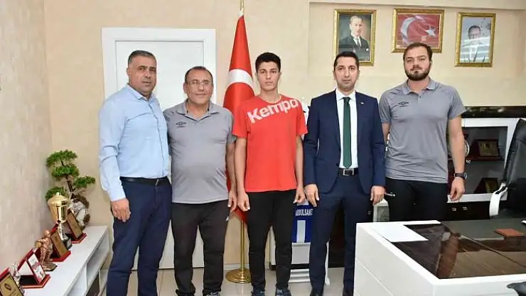 'Elazığ GSB hentbolcusuna milli davet'
