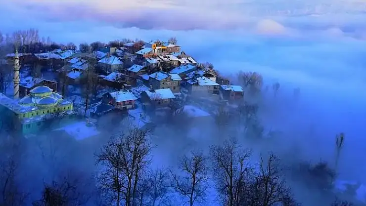 'Elazığ´ın şirin köyünde sis güzelliği'