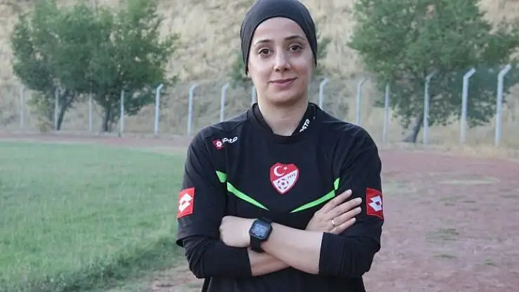 'Elazığ´ın tek kadın hakemi maçlara hazırlanıyor'