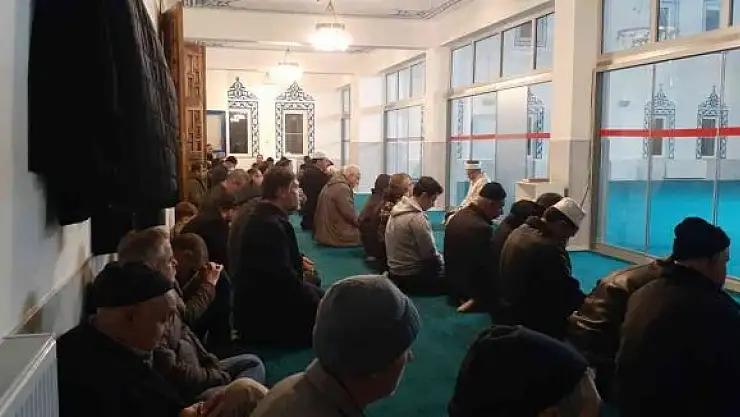 'Elazığ Müftülüğünden ´Cuma geceleri ailece camide buluşuyoruz´ programı'