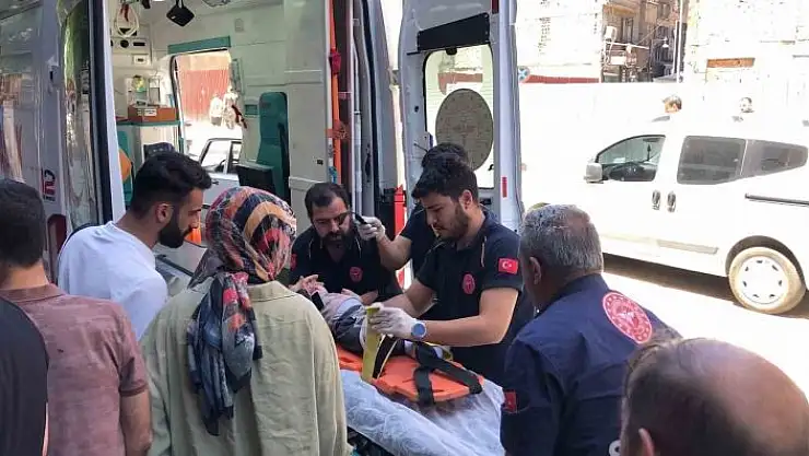 'Elazığda otomobilin çarptığı çocuk yaralandı'