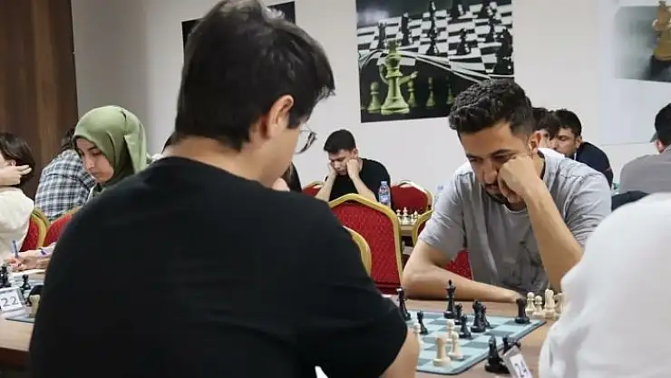 'Elazığda satranç turnuvası sona erdi'