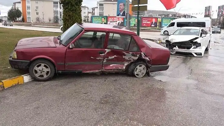 'Elazığda trafik kazası: 4 yaralı'