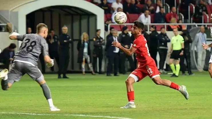'Elazığspor, Berşan Yavuzay´ı transfer etti'