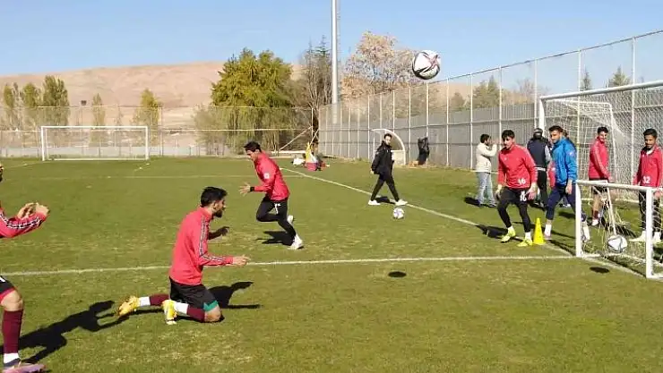 'Elazığspor tam kadro çalıştı'