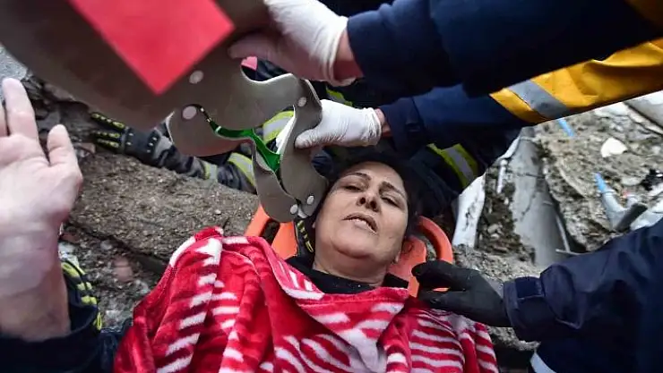 'Elbistan´da bir kişi daha enkaz altından kurtarıldı'