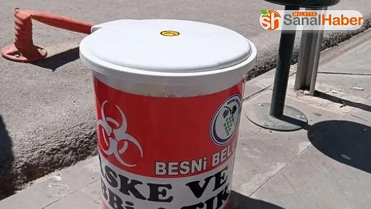 Eldiven ve maskeler için atık kutuları yerleştirildi