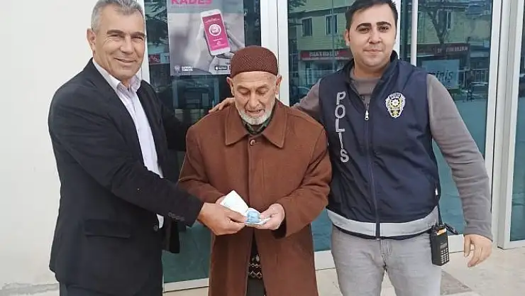 'Emekli maaşını düşüren adamı bulup parasını teslim etti'