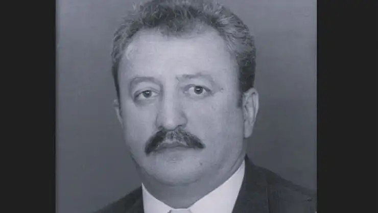 'Emekli spor müdürü Fırat vefat etti'