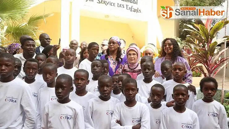Emine Erdoğan Senegal'de rehabilitasyon merkezinin açılışını yaptı