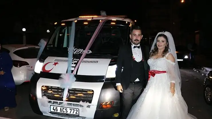 'En ''çekici'' düğün'