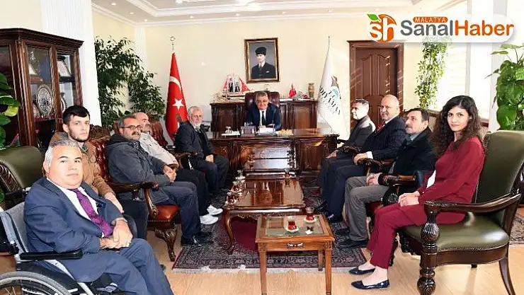 Engelli dernekleri yöneticilerinden Vali Pekmez'e ziyaret