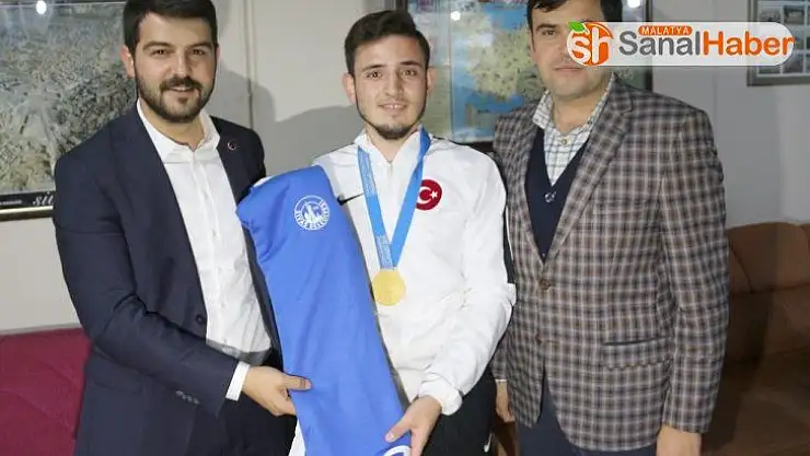 Engelli sporculara malzeme yardımı