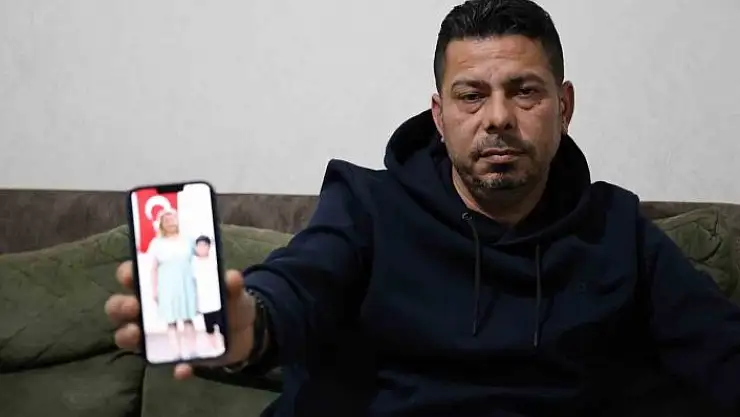 'Enkazdan tünel kazarak oğluyla kurtuldu, eşi ve diğer çocuğunu kaybetti'