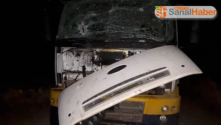 Esad ve Rus uçakları yine İdlib'i vurdu : 4 ölü