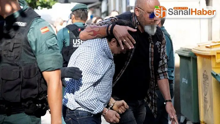 Eski karısını iki çocuğunun gözleri önünde öldürdü