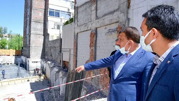 'Eski özel idare binası alanında yapılacak olan iş merkezi çalışmaları başladı'