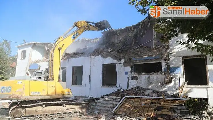 Eski Malatya'ya yeni meydan için ilk kepçe vuruldu