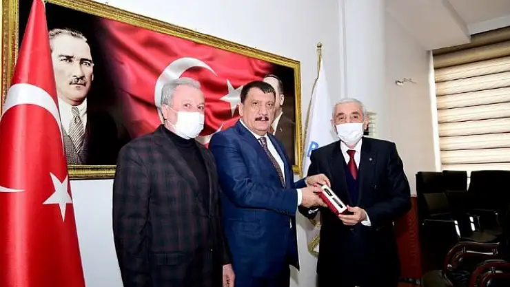 'ESKKK Başkanı Evren, Büyükşehir Belediye Başkanı Gürkan´ı ziyaret etti'