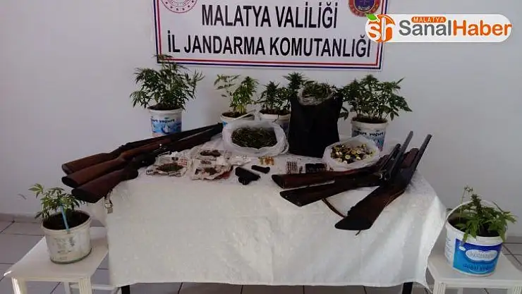 Malatya'da esrar ve silahlar ele geçirildi