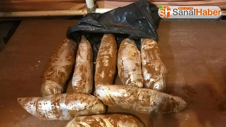 Malatya'da esrarı yolcu otobüsüyle başka ile götürürken yakalandılar