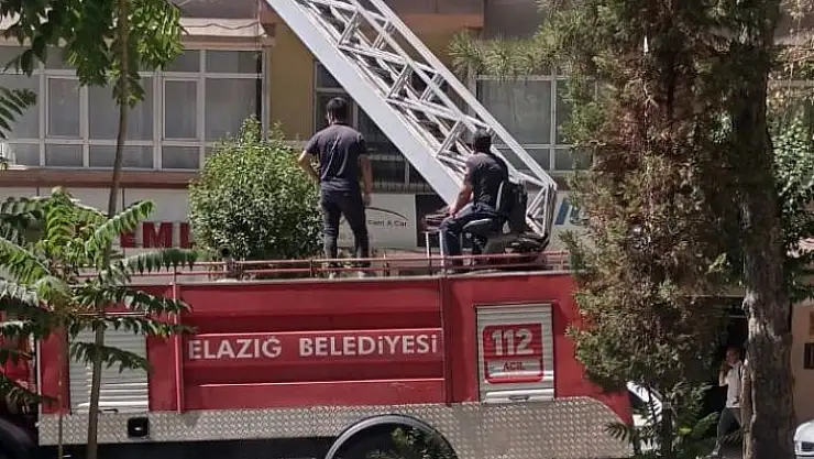 'Evde düşüp bacağını incitti, haber alınamayınca ekipler balkondan girerek kurtardı'