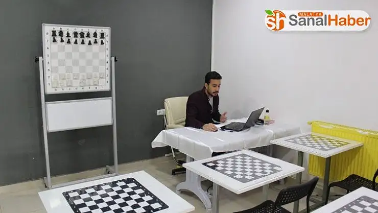Evden çıkamayan çocuklara online satranç eğitimi