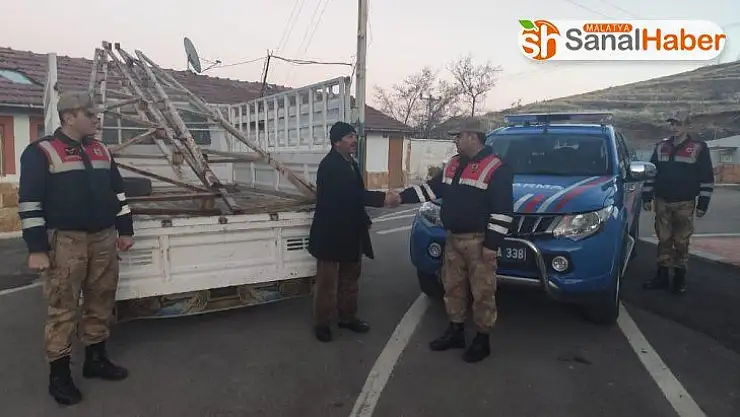 Evi için aldığı demir çatı makası çalındı, şüpheliyi JASAT yakaladı